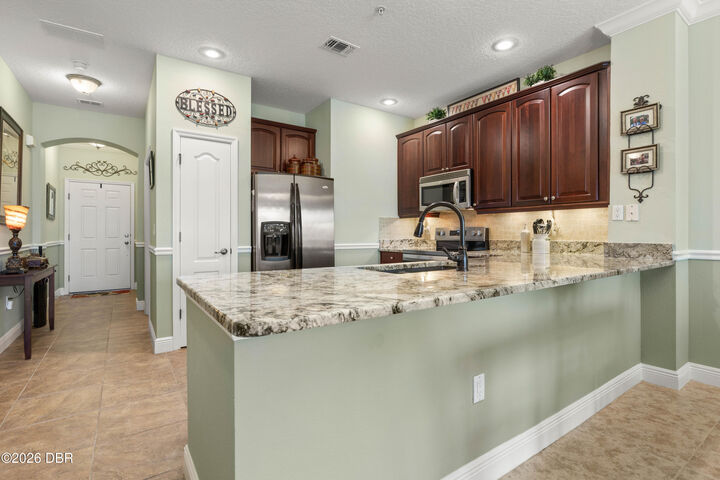 Property Photo: 75 Riverview Bend S FL 32137