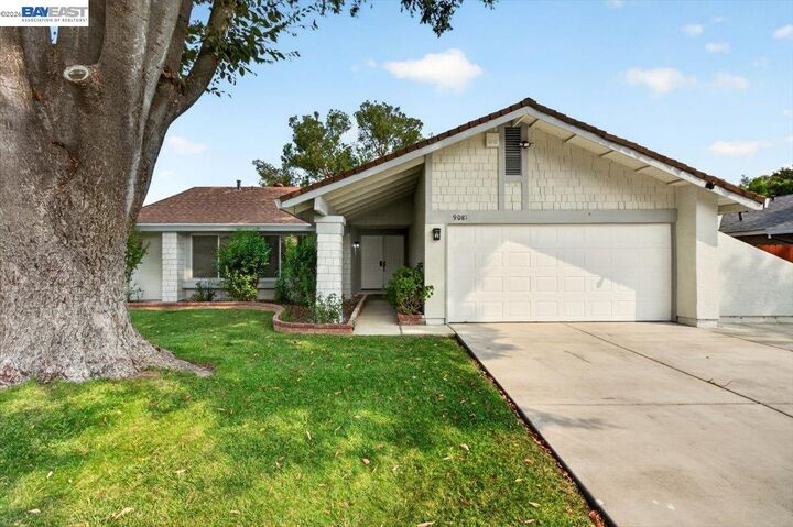 Property Photo:  9081 Meadowdale Way  CA 95624 