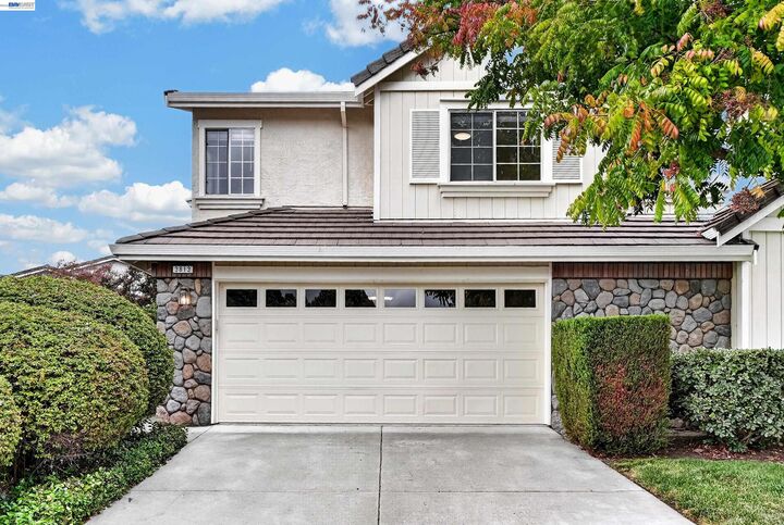 Property Photo: 3813 Stone Pointe Way CA 94588