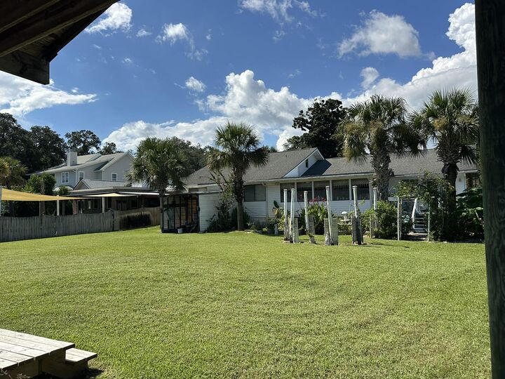 Property Photo: 302A NE Sudduth Circle FL 32548