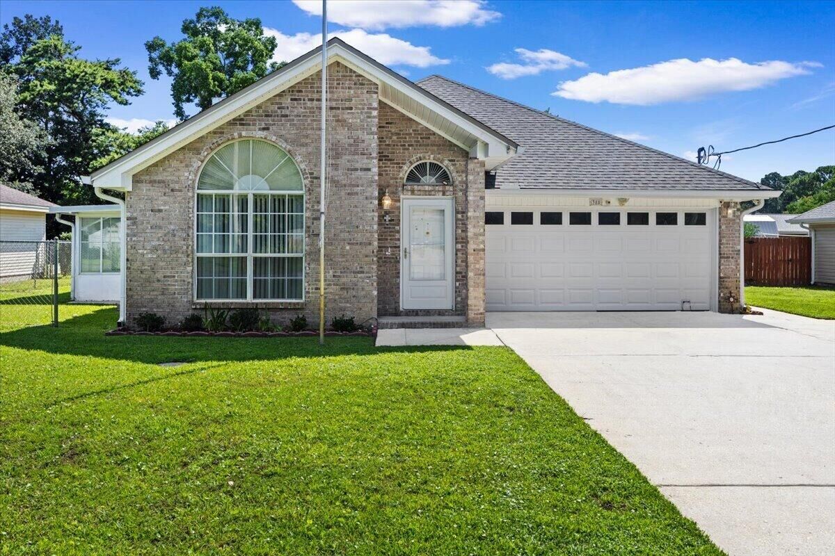 Property Photo:  388 Rosewood Street  FL 32569 