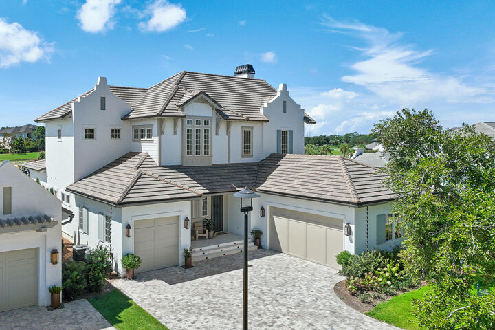 Property Photo:  4562 Leeward Lane  FL 32541 