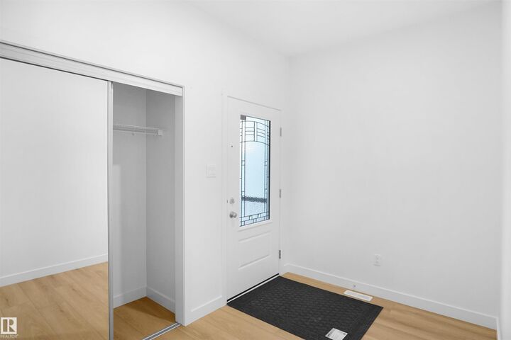 Property Photo:  7247 182 Avenue NW  AB T5Z 0L5 