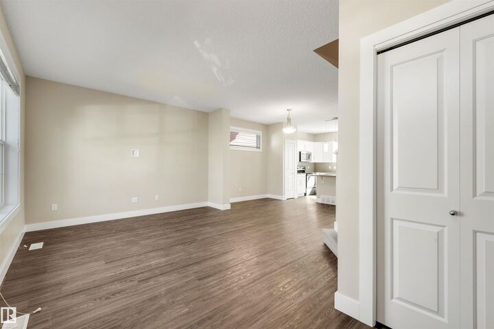 Property Photo:  2125 24 Street NW  AB T6T 0Y4 