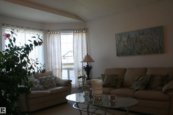 Property Photo:  263 Dunvegan Road NW  AB T5L 5E5 