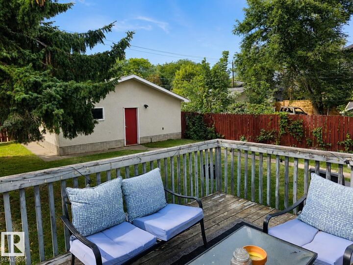 Property Photo:  12130 124 Street NW  AB T5L 0M9 