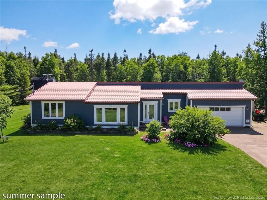 Property Photo:  915 Dawson  NB E4H 1Z4 