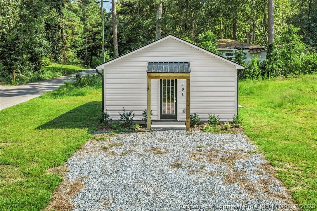 Property Photo:  401 Cedric Street  NC 28303 