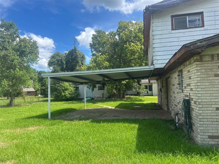 Property Photo: 1412 Missouri Street TX 77630