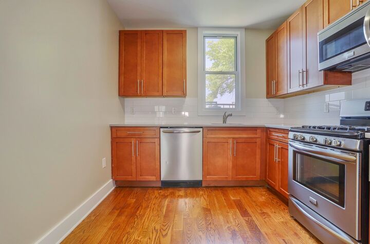 Property Photo:  824 Washington St 2  NJ 07030 
