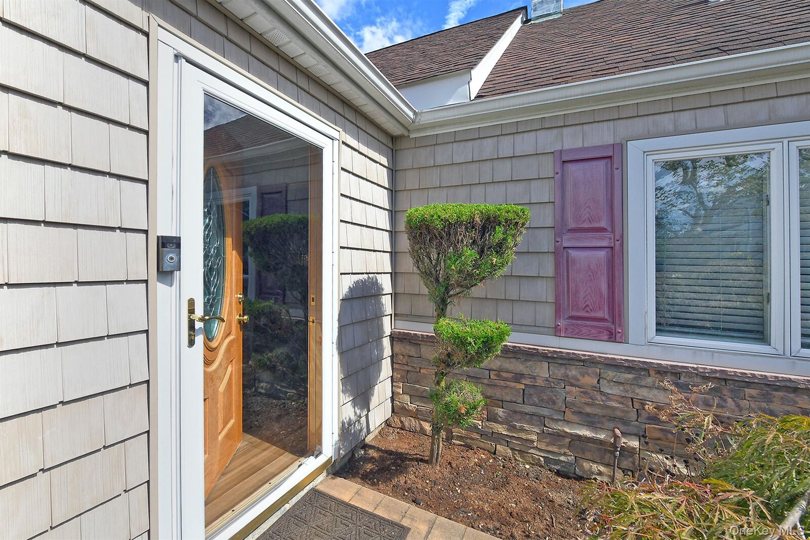 Property Photo:  5 Woodcock Lane  NY 11756 