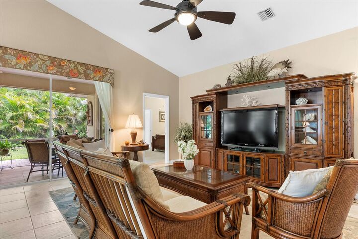 Property Photo: 116 Grand Oak Circle FL 34292
