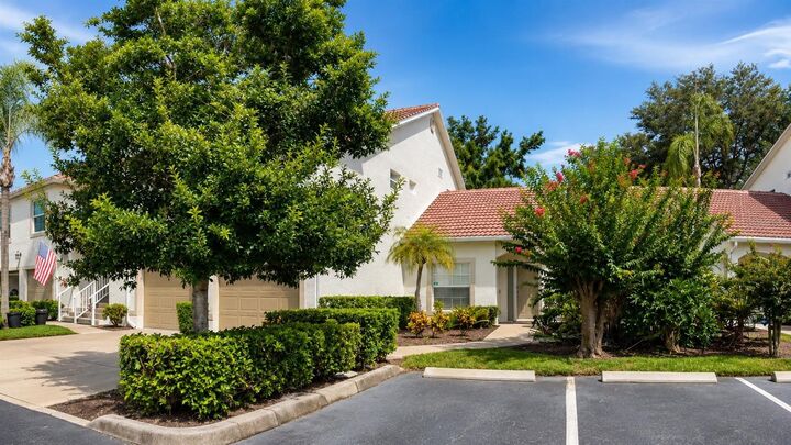 Property Photo:  5429 Stoneybrook Lane 102  FL 34203 