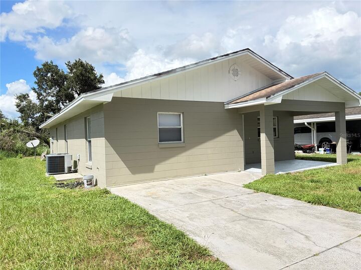 Property Photo:  1117 Blossom Circle N  FL 33805 