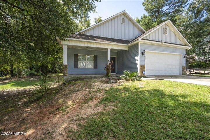 Property Photo:  215 Hallie Lane  GA 31211 