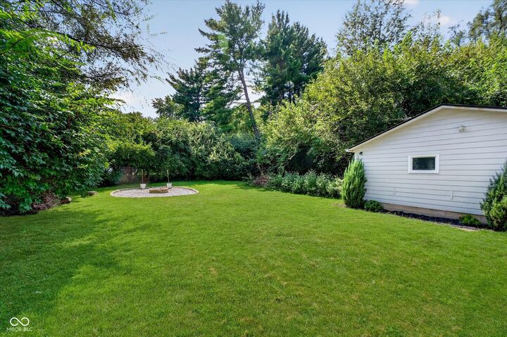 Property Photo:  2121 E 71st Street  IN 46220 