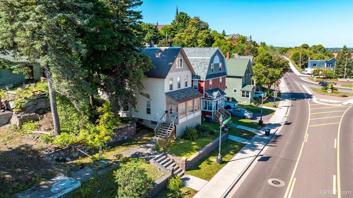 Property Photo:  913 College Avenue  MI 49931 