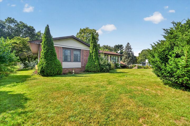 Property Photo: 3124 Earl Drive MI 49283
