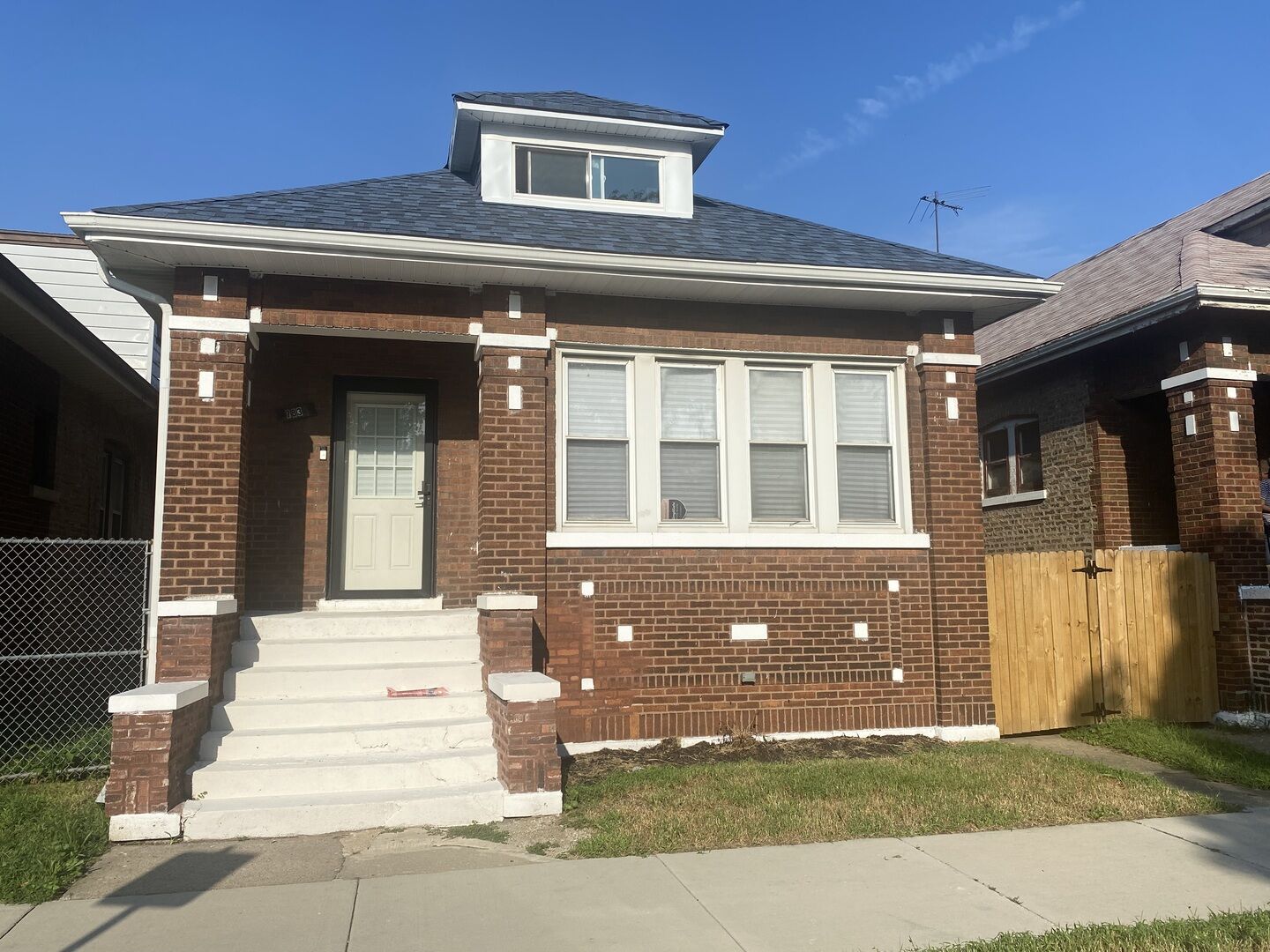 Property Photo:  7832 S Vernon Avenue  IL 60619 