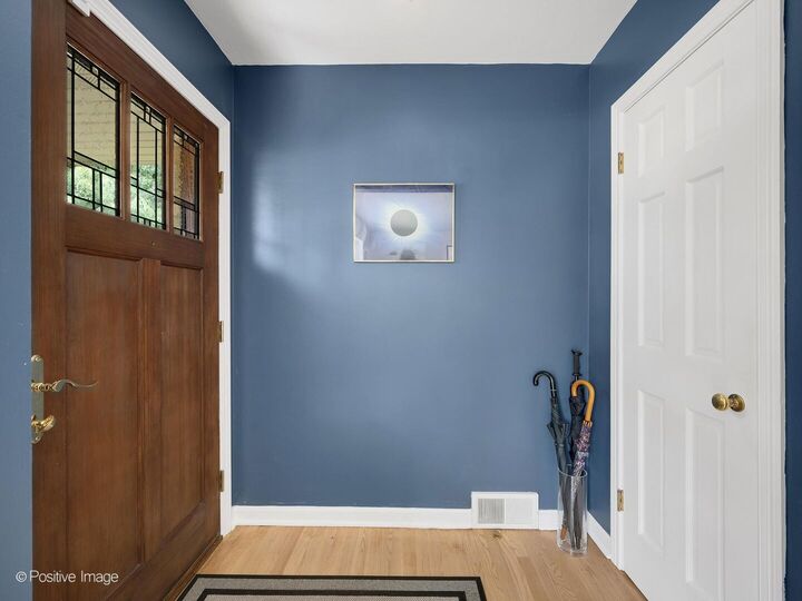 Property Photo:  533 S Spring Avenue  IL 60525 