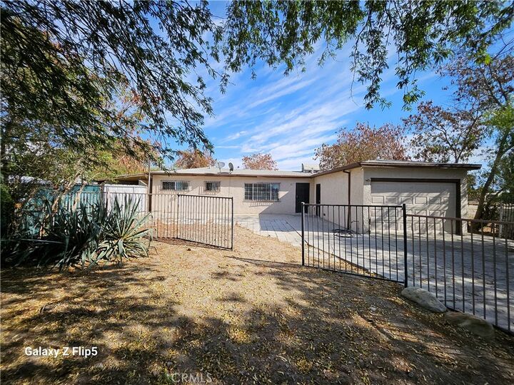 Property Photo:  2184 Roosevelt Avenue  CA 92411 