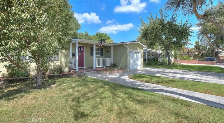 Property Photo:  1933 W Jacaranda Place  CA 92833 