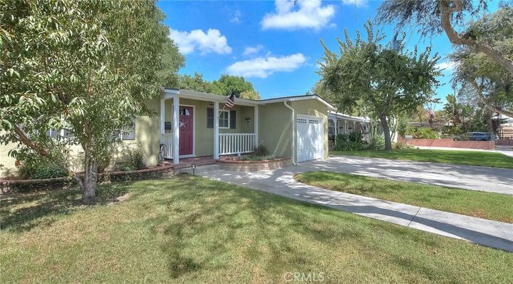 Property Photo:  1933 W Jacaranda Place  CA 92833 