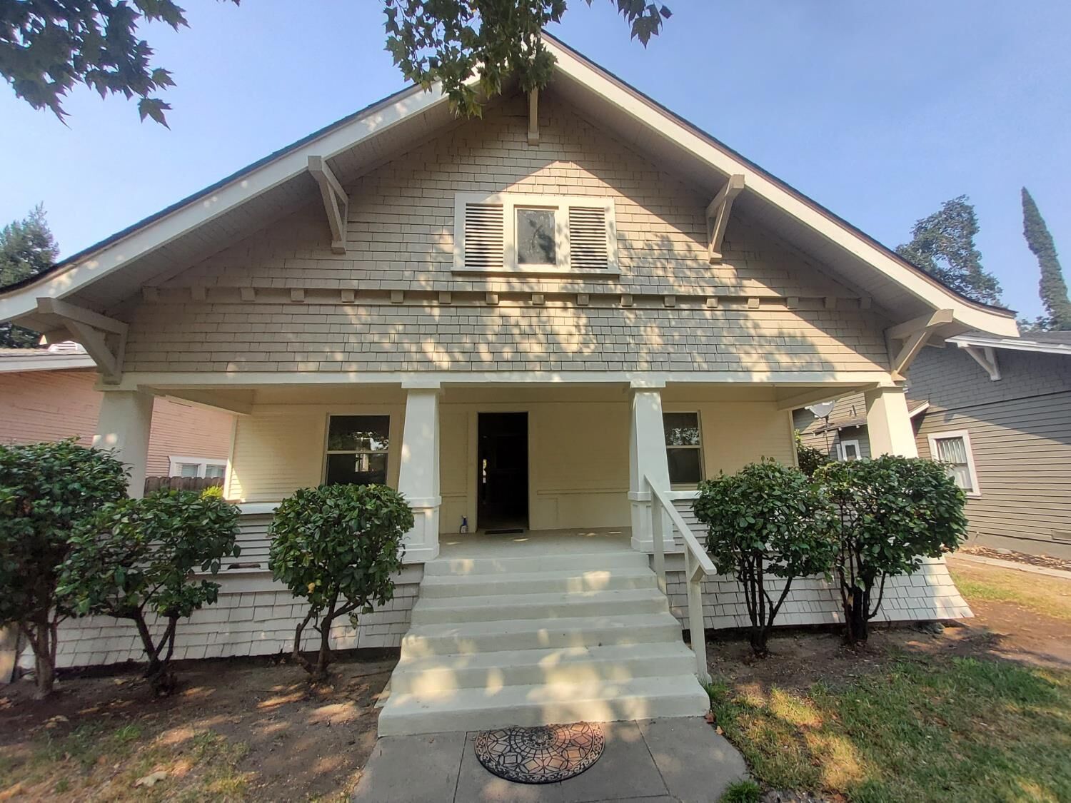 Property Photo:  211 Orange Avenue  CA 95350 