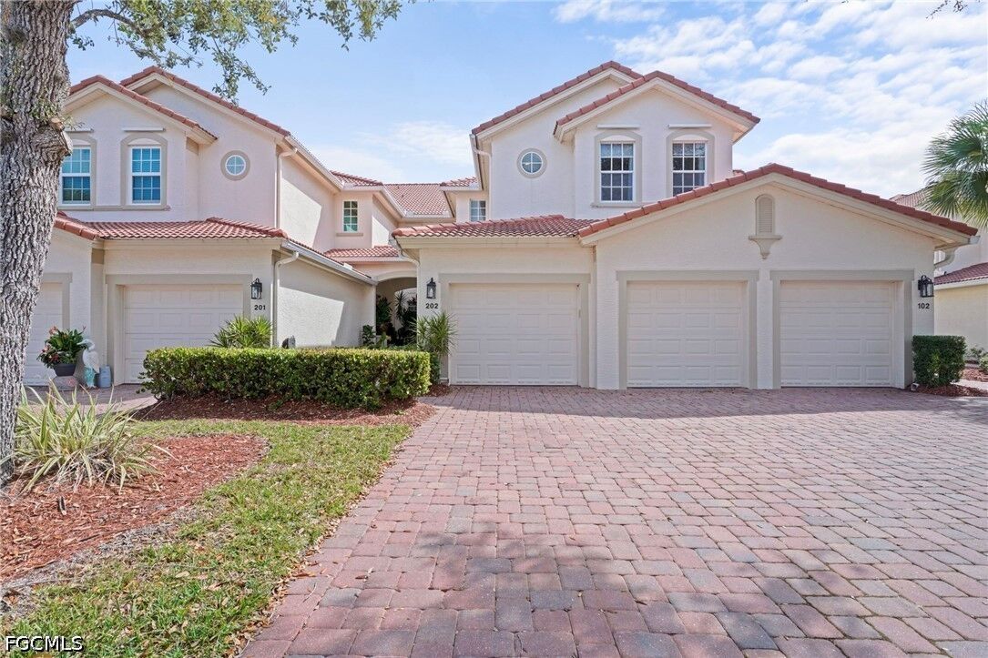 Property Photo: 16137 Mount Abbey Way 202 FL 33908