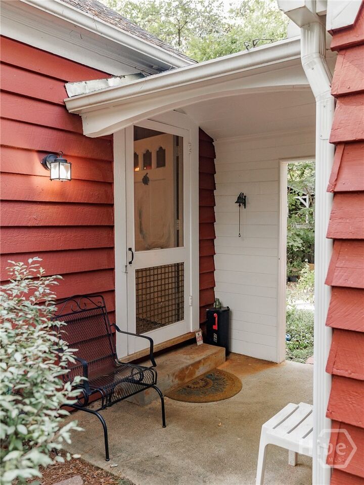 Property Photo:  285 Gran Ellen Drive  GA 30606 