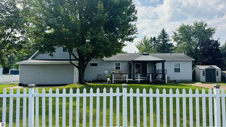 Property Photo: 4520 N Manor Wood Drive MI 49685