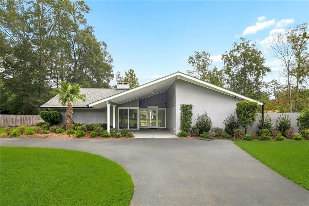 Property Photo:  17 Wisteria Lane  LA 70433 