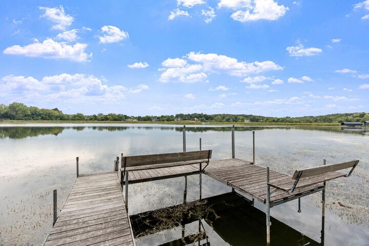 Property Photo:  525 Park Lane  MN 55356 