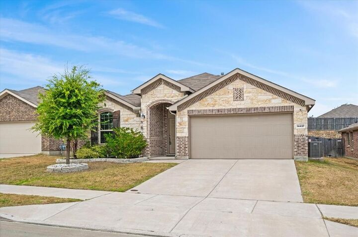 Property Photo:  14437 Leadrope Circle  TX 76052 