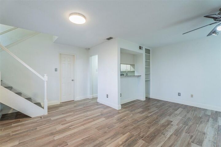 Property Photo:  5757 E University Boulevard 27S  TX 75206 