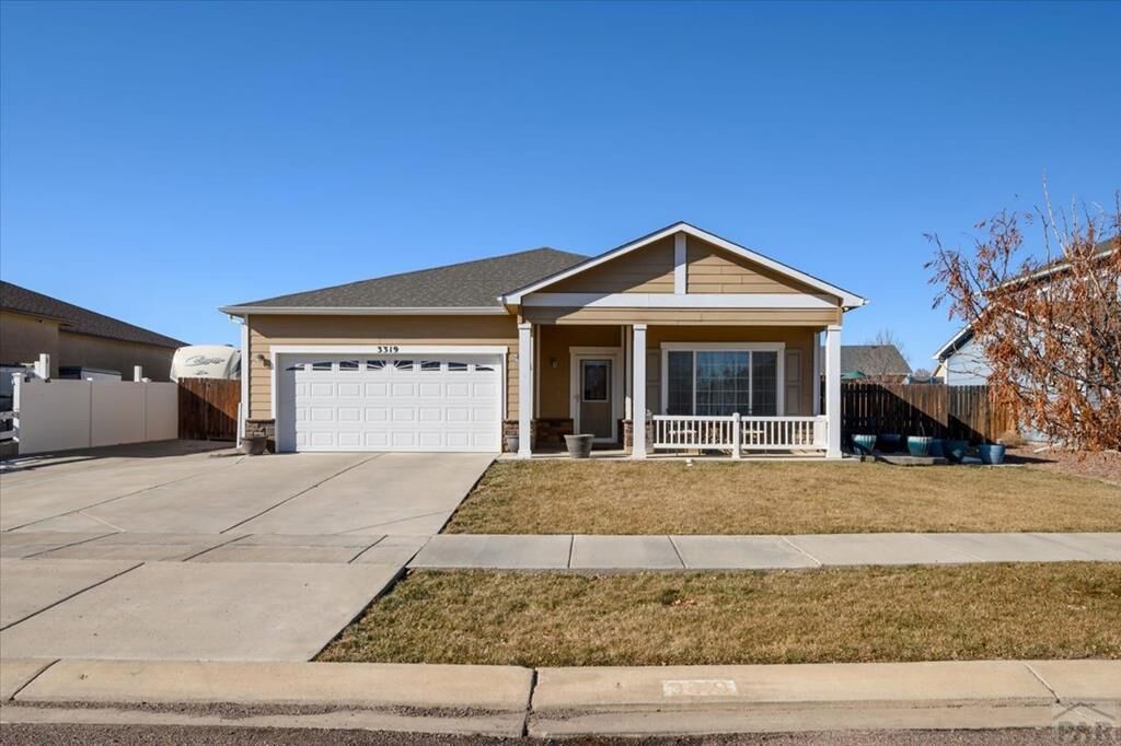 Property Photo:  3319 Fox Den Ct  CO 81005 