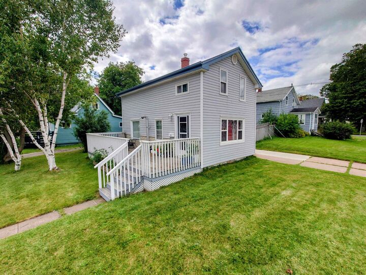 Property Photo:  102 Brockville Street  PE C1N 2S3 