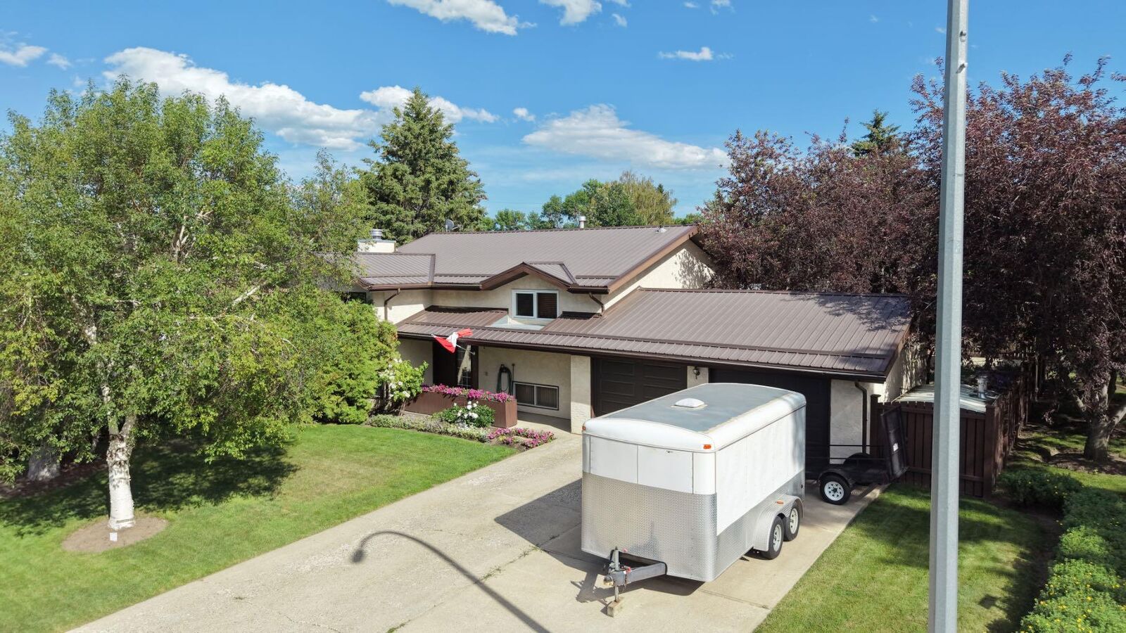 Property Photo:  2311 17 Street  AB T0L 1R0 