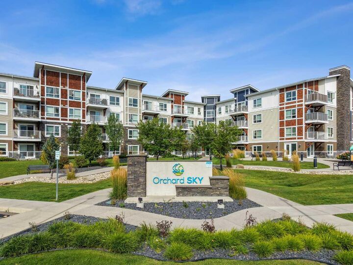 Property Photo: 302 Skyview Ranch Drive NE 6204 AB T3N 0P5