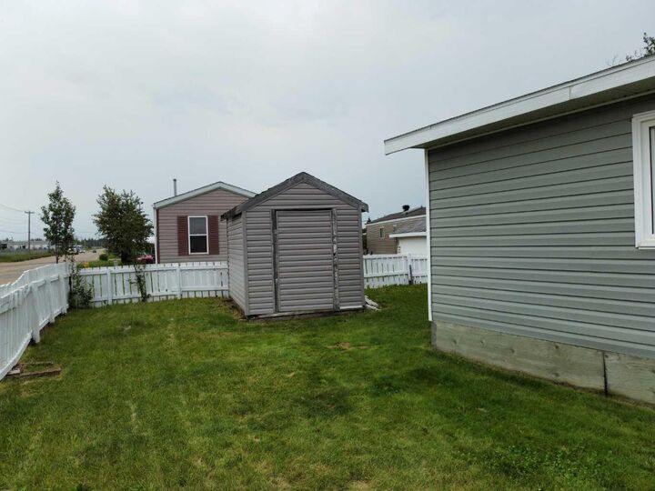 Property Photo:  42 Evergreen Crescent  AB T7S 1J2 