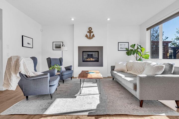 Property Photo:  159 Elgin Terrace SE  AB T2Z 0G3 