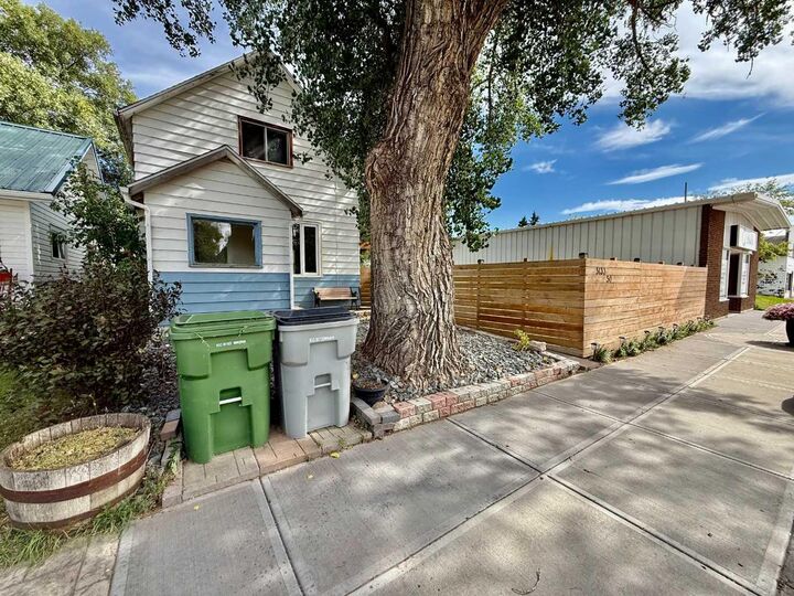 Property Photo:  5133 50 Street  AB T0B 3S0 