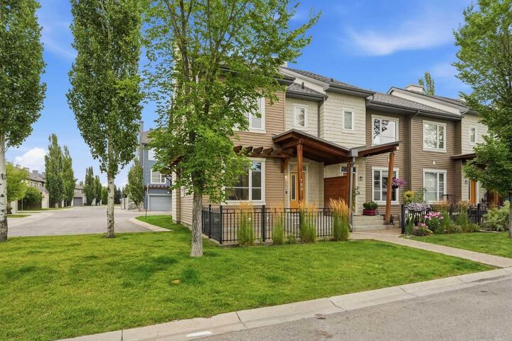 Property Photo:  189 Chapalina Square SE  AB T2X 0L5 