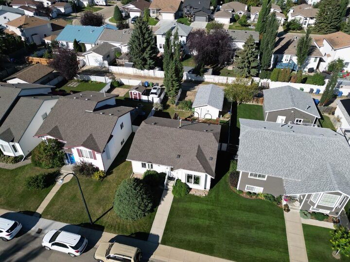 Property Photo: 73 Darling Crescent AB T4R 2W3