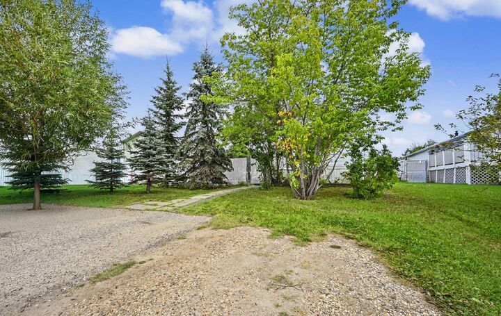 Property Photo:  12123 98 Street  AB T8V 7J2 