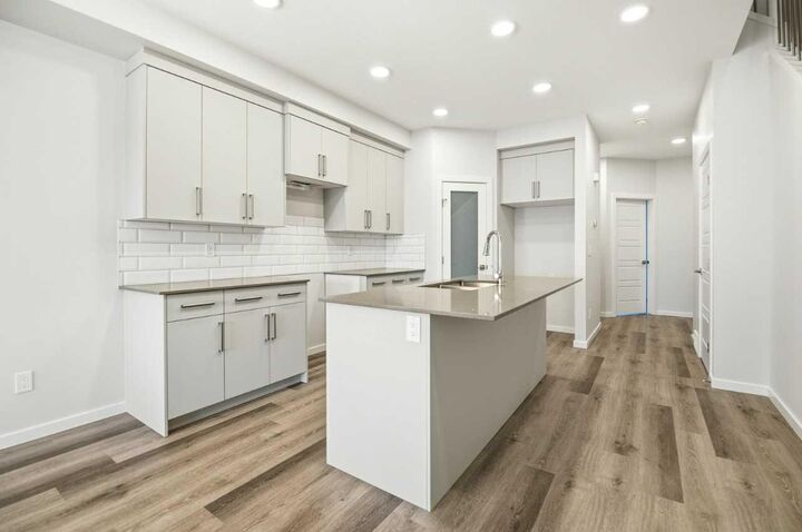 Property Photo:  149 Lincoln Crescent  AB T4E 3E5 