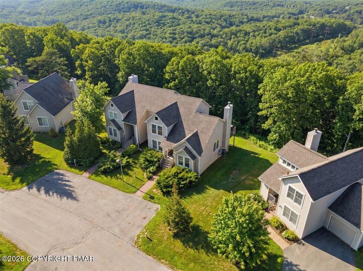 Property Photo:  207 Sycamore Court  PA 18372 