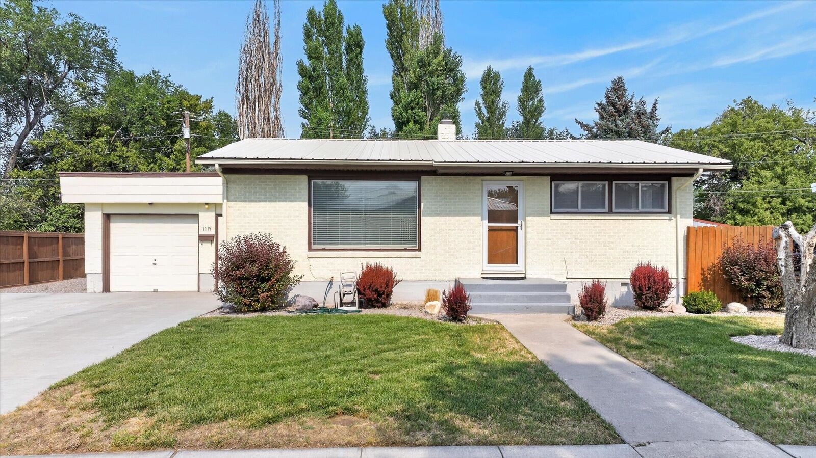 Property Photo:  1119 Meadowbrook  ID 83201 