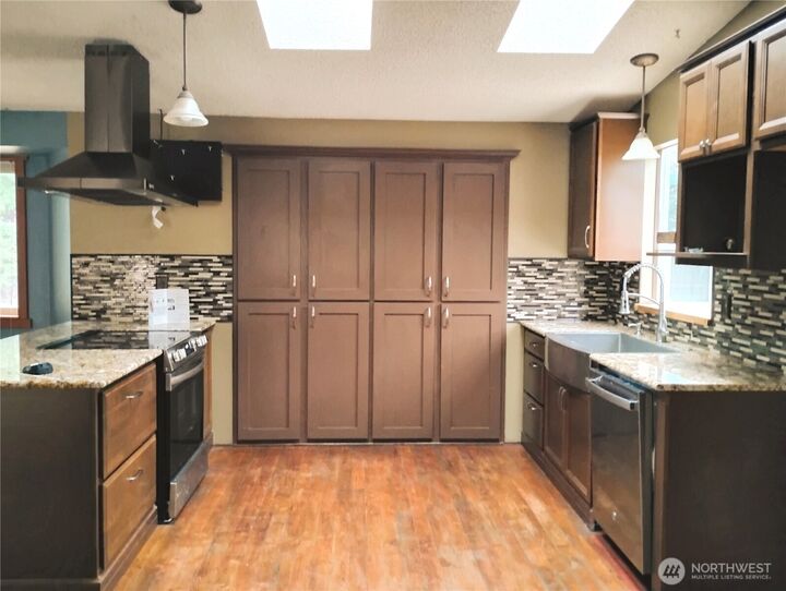 Property Photo: 15103 Westmore Drive E WA 98374