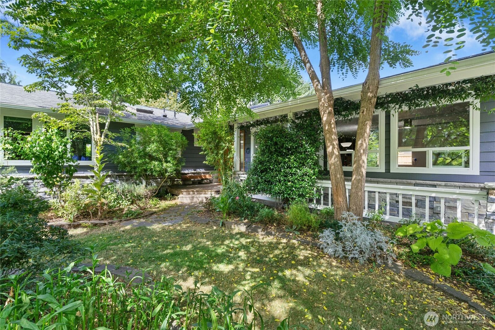 Property Photo:  6910  62nd Drive NE  WA 98270 